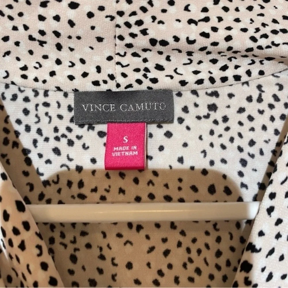 Vince Camuto V-Neck Pink Mimosa Sleeveless Blouse S NWT